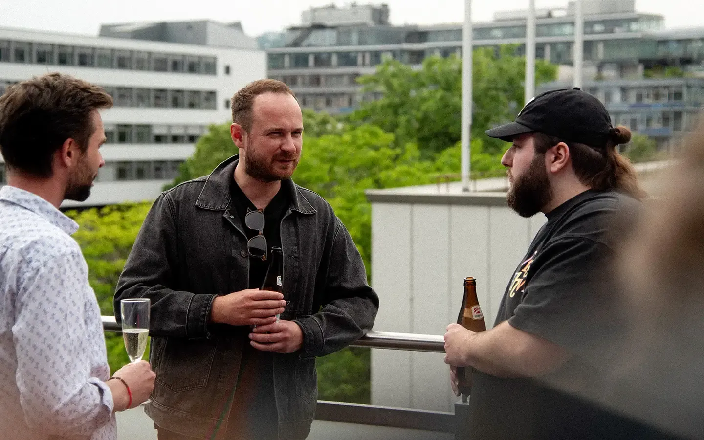 Reportage Aufnahmen von LOUP Werbeagentur Mitarbeitenden im Office in Stuttgart